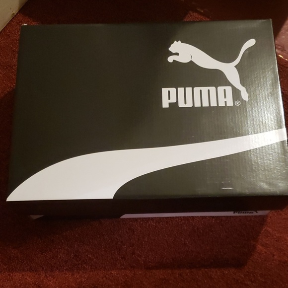 Sneakers - Picture 1 of 8